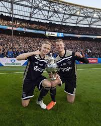 Pin Op Ajax