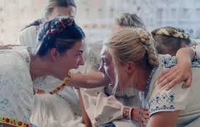 The late wes craven, the innovative american filmmaker who reinvented the horror movie genre in the 1980s and 90s with the nightmare on elm street and scream series, was once asked his opinion of the epochal 1973 movie the exorcist. Review Mortis Midsommar Grave Discussions