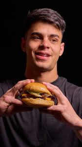 Lleno? 🤔 Eso no existe cuando sabes que en Top-Ten las papas fritas son  ilimitadas. No hay forma de decirles que no, siempre habrá lugar para más  🍟 🚩Pide tu 🍔 con