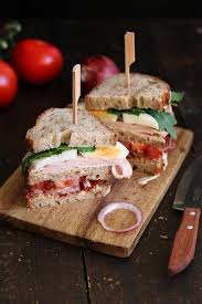 Club Sandwich Mit Hahnchenbrust Und Bacon Bake To The Roots Rezept Leckere Sandwiches Rezepte Leckeres Essen