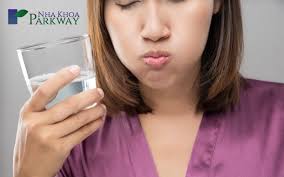 Chân răng nổi cục trắng: Nguyên nhân và cách khắc phục