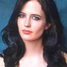 Eva Gracia's Instagram, Twitter & Facebook