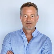 Edward Kruk's Instagram, Twitter & Facebook