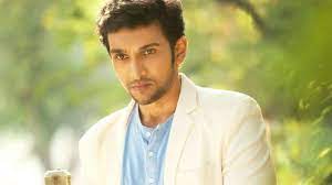 Initially, he wanted to become a doctor, but he opted for industrial. Transformation From Dream To Greed Is Disastrous Scam 1992 Actor Pratik Gandhi Celebrities News India Tv