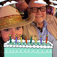 Hoy te tengo una de mis pizzerías favoritas en Pe Erre! 🍕🇵🇷🩷 Se trata  de Siete Santos de mi amigo Gabriel Bujosa. Es posible que conozcas su  famoso Food Truck con sus