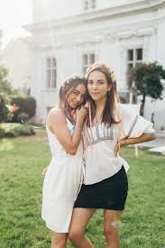 This is midsommar fest 2019 by rockford buzz on vimeo, the home for high quality videos and the people who love them. Midsommar Auch Bei Dir Zuhause Skandi Vibes The Ladies