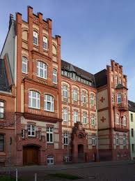Paul's with 316 suites for independent living, assisted living, skilled nursing care, rehabilitation and wellness and memory care. Datei Dessau Rosslau Teichstrasse 66 St Joseph Krankenhaus Jpg Wikipedia