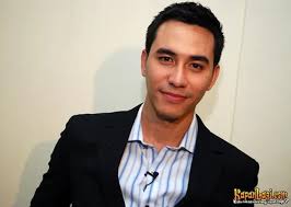 Darius Sinathrya Bicara Soal Dunia Presenter