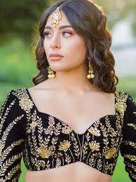 Sweetheart neck clearance blouse