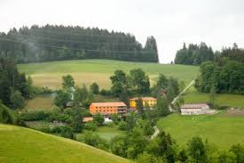 Our newly built house with two or three room apartments is situated approximately 10 minutes' walk from the village center. Haus St Martin Oberthal 50 Jahre Fur Seelenpflegebedurftige