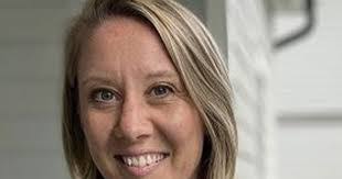 Keri Bennett's Instagram, Twitter & Facebook