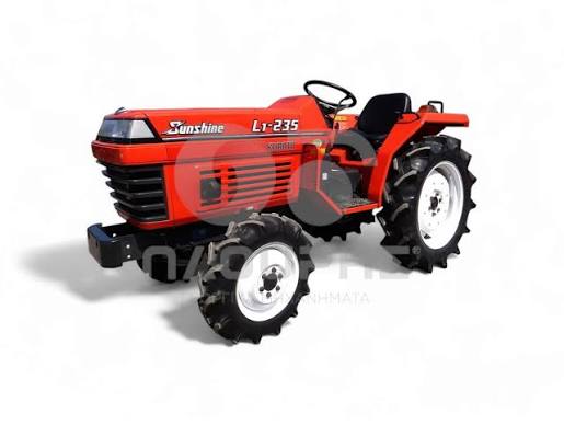 Kubota L1-235 Tractor
