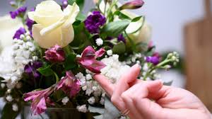 I was expecting a package yesterday (saturday), since usps tracking showed it's out for delivery at 8:08am in the morning. 1 800 Flowers Review How To Order Flowers For Valentine S Day Reviewed