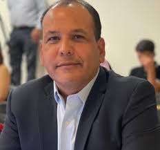 Preside Olson Mesa de Economía Circular