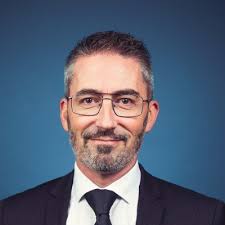 Rejoignez la BRED au sein d'une équipe dynamique pour accompagner au  quotidien les équipes de la direction des technologies, des services et des  operations !