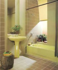 80s Bathroom With Yellow Tub And Sink Yellow Bathroom Tiles Retro Bathrooms Tile Bathroom