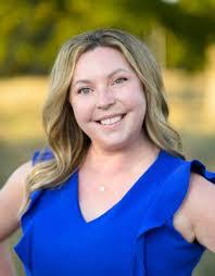 Amanda Haugh's Instagram, Twitter & Facebook