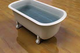 Die kleinen wannen lassen sich als brunnen nutzen oder hübsch bepflanzen. Emaille Badewanne Neu Beschichten Anleitung In 5 Schritten