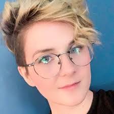 Angel Shaw's Instagram, Twitter & Facebook