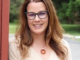 Cheryl Mueller's Instagram, Twitter & Facebook