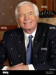 United States Senator Thad Cochran (Republican of Mississippi) and Kay  Webber arrive for the formal Artist's Dinner honoring the recipients of the  2013 Kennedy Center Honors hosted by United States Secretary of