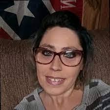 Amanda Scearce's Instagram, Twitter & Facebook