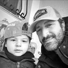 C'est avec une immense tristesse que nous avons appris ce matin le décès de  Didier Franceschi, concessionnaire Harley-Davidson Ajaccio en Corse. Sa  passion pour la marque et son engagement indéfectible faisaient de