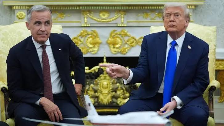 US Tariff: डोनाल्ड ट्रंप ने फिर फोड़ा 'टैरिफ बम', कनाडा के सामानों पर थोपा 50% भारी टैक्स, क्या है वजह? | Republic Bharat