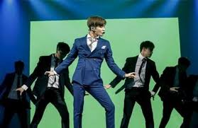 Move Taemin In Suit And With Male Backup Dancers Taemin Shinee Shinee Taemin