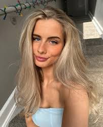 Taylor Ferrin's Instagram, Twitter & Facebook