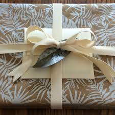 Finding great bridal shower prizes that everyone will enjoy and without breaking the bank can be difficult. Quilling A Bridal Shower Card And Gift Wrapping Ideas