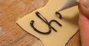 Fondant A Decor Recette De Fondant A Decor Au Chocolat Recette Par Chef Simon Recette Recette Fondant Pate D Amande Chocolat