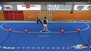 يمرر اللاعبون الكرة فيما بينهم بواسطة اليد , ليحاولوا رميها داخل Challenge Trainings Ø§Ù„Ù‡Ø¬ÙˆÙ… Ù…Ø¹ Ù…Ø¯Ø§ÙØ¹ ÙˆØ¨Ø¯ÙˆÙ† Ù…Ø¯Ø§ÙØ¹ ÙÙŠ ÙƒØ±Ø© Ø§Ù„ÙŠØ¯ Youtube