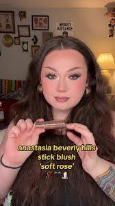 Anastasia Rose's Instagram, Twitter & Facebook