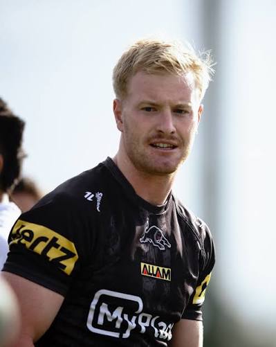 Welcome home Milky! 🥛 Tom Jenkins will start at fullback to replace Daine  Laurie, who has been ruled out with injury. #pantherpride 🐾