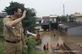 Kamu bisa coba reset ios kamu dan berharap semua bug bisa teratasi. Soal Banjir Hari Ini Berikut Jawaban Ahok