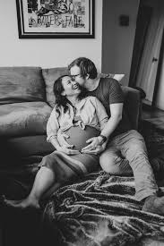 Black And White Couple Maternity Shoot Pin On Black And White Couple Photos