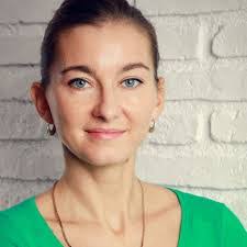 Maria Hammer's Instagram, Twitter & Facebook