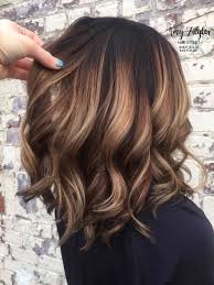 Dark Brown Hair With Blonde Hairideas Rooted Balayage Ash Roots Beach Waves Rooted Short Hair Balayage Dark Skin Balayage Blonde As Klipning Harlaengder Frisure