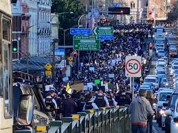 Instead of corralling large crowds, the police horses today munched on grass in sydney's hyde park. Massive Crowds Protest Covid 19 Lockdowns In Sydney And Melbourne