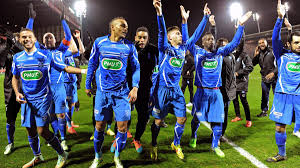 Le dernier billet sera mis en jeu demain avec le dernier huitième de finale entre l'en avant guingamp et l'olympique lyonnais dans la foulée de la victoire à l'arrachée du stade rennais face. Coupe De France Quarts De Finale Au Bout De L Ennui Auxerre File Vers Les Demies Eurosport