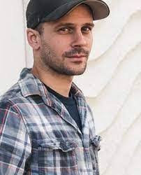 Joseph Graci's Instagram, Twitter & Facebook