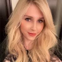 Naomi Bingham's Instagram, Twitter & Facebook