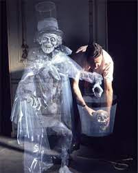 Hatbox Ghost Disney Haunted Mansion Disneyland Attractions Disney