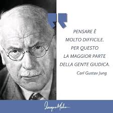 La storia della youtuber 29enne che si è tolta la vita dopo anni di  bullismo online nonostante il suo impegno per salvare gli animali