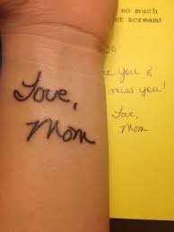 Memorial Love Mom Lettering Tattoo Design For Wrist Tasteful Tattoos Handwriting Tattoos Tattoos With Meaning