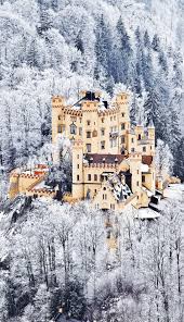 The 20 Most Stunning Fairytale Castles In Winter Amongraf Beautiful Castles Fairytale Castle Castle