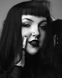 𝚊𝚟𝚎𝚛𝚢 𝚕𝚊𝚞𝚛𝚎𝚗