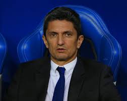 رازفان لوشيسكو (من مواليد 17 فبراير 1969 في بوخارست) لاعب كرة قدم ومدرب كرة قدم روماني ، وهو أبن المدرب الروماني المشهور مرتشيا لوشيسكو. ÙÙ ÙÙ Ø§ÙØ±ÙÙØ§ÙÙ Ø±Ø§Ø²ÙØ§Ù ÙÙØ´ÙØ³ÙÙ ÙØ¯Ø±Ø¨ Ø§ÙÙÙØ§Ù Ø§ÙØ³Ø¹ÙØ¯Ù Ø§ÙÙÙÙ Ø§ÙØ¥Ø®Ø¨Ø§Ø±Ù