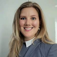 NIEUWE BAAN! Met blijdschap mag ik mededelen dat ik per 1 september aan de  slag ga bij Energiebreed B.V. Ik zie ernaar uit om samen met het team onze  klanten te ontzorgen,